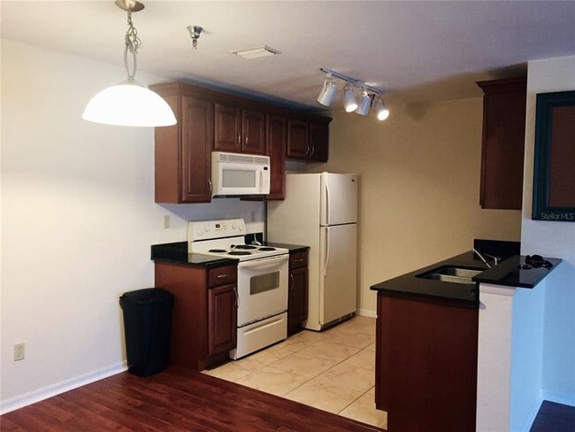 Building Photo - 10263 Gandy Blvd N