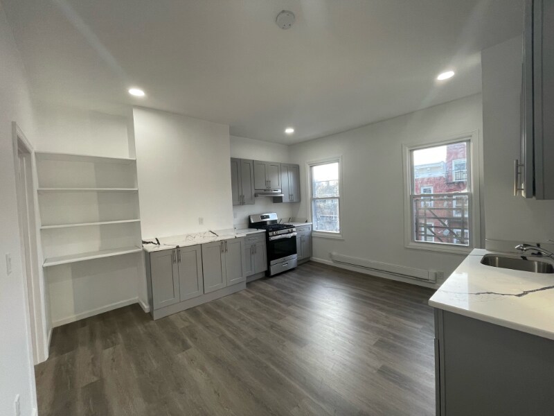 Building Photo - 78 Market St