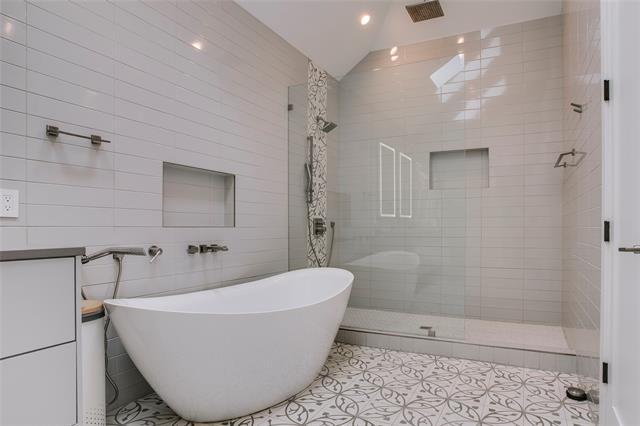 Building Photo - 2045 Marydale Rd