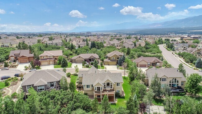 Building Photo - Beautiful Ranch Style Home in District 20-...