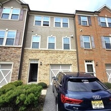 Building Photo - 76 Albert Ct