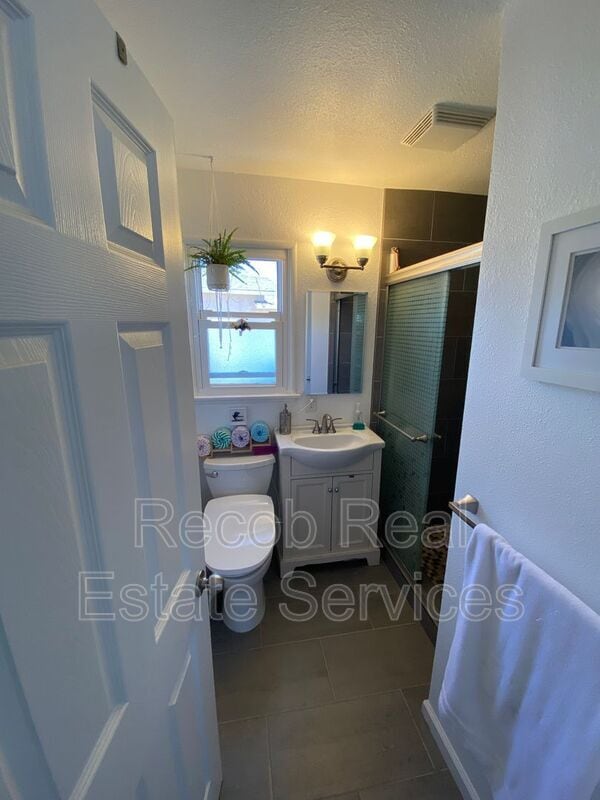Building Photo - 6911 Quemoy Ct
