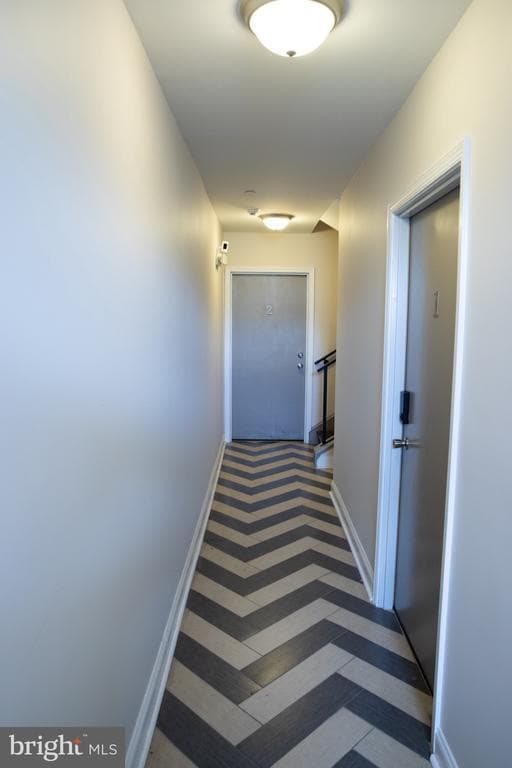 Building Photo - 323 E Allen St