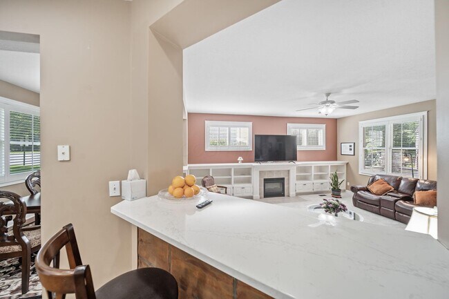 Building Photo - 4939 Stonehaven Dr
