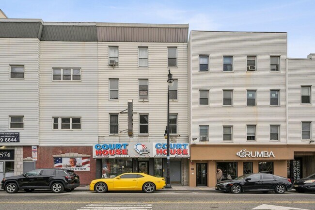 Primary Photo - 570 Newark Ave