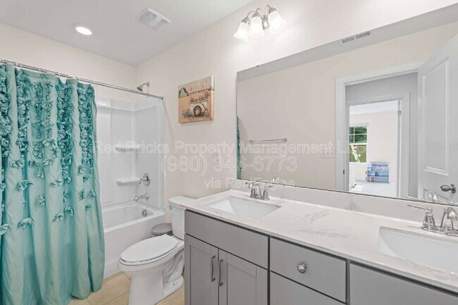 Building Photo - 10252 Glenmere Crk Cir