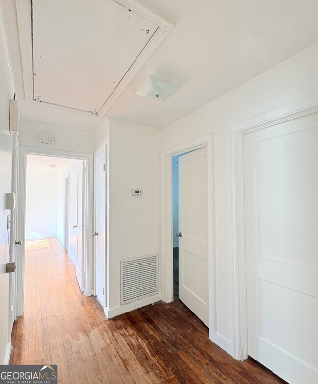 Building Photo - 600 Margaret St