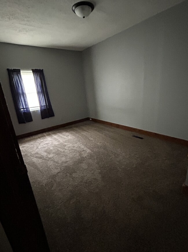 Building Photo - 1702 Michigan Ave