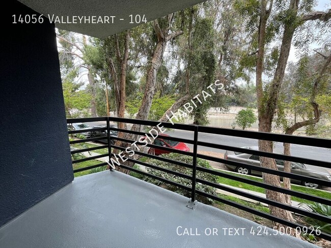 Building Photo - 14056 Valleyheart Dr