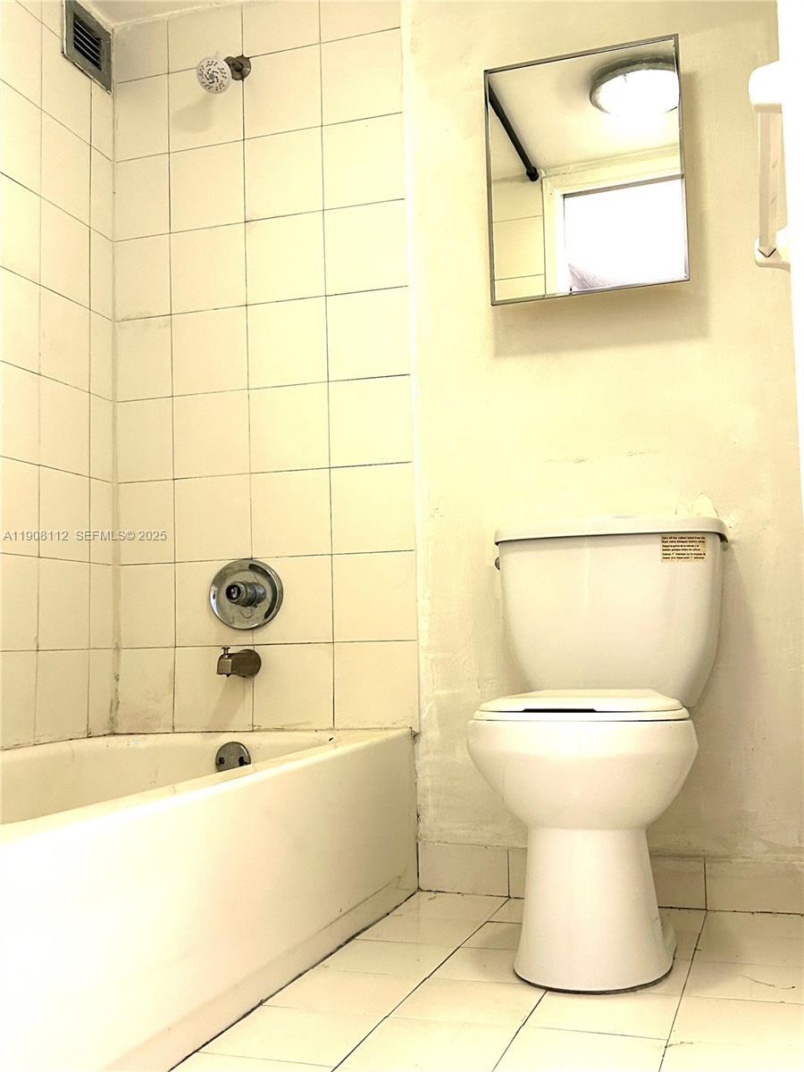 Building Photo - 16909 N Bay Rd