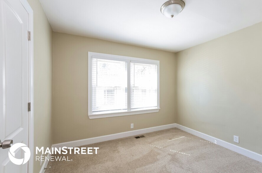 Building Photo - 928 Holland Ave