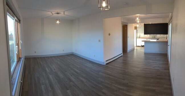 Building Photo - 916 Montana St