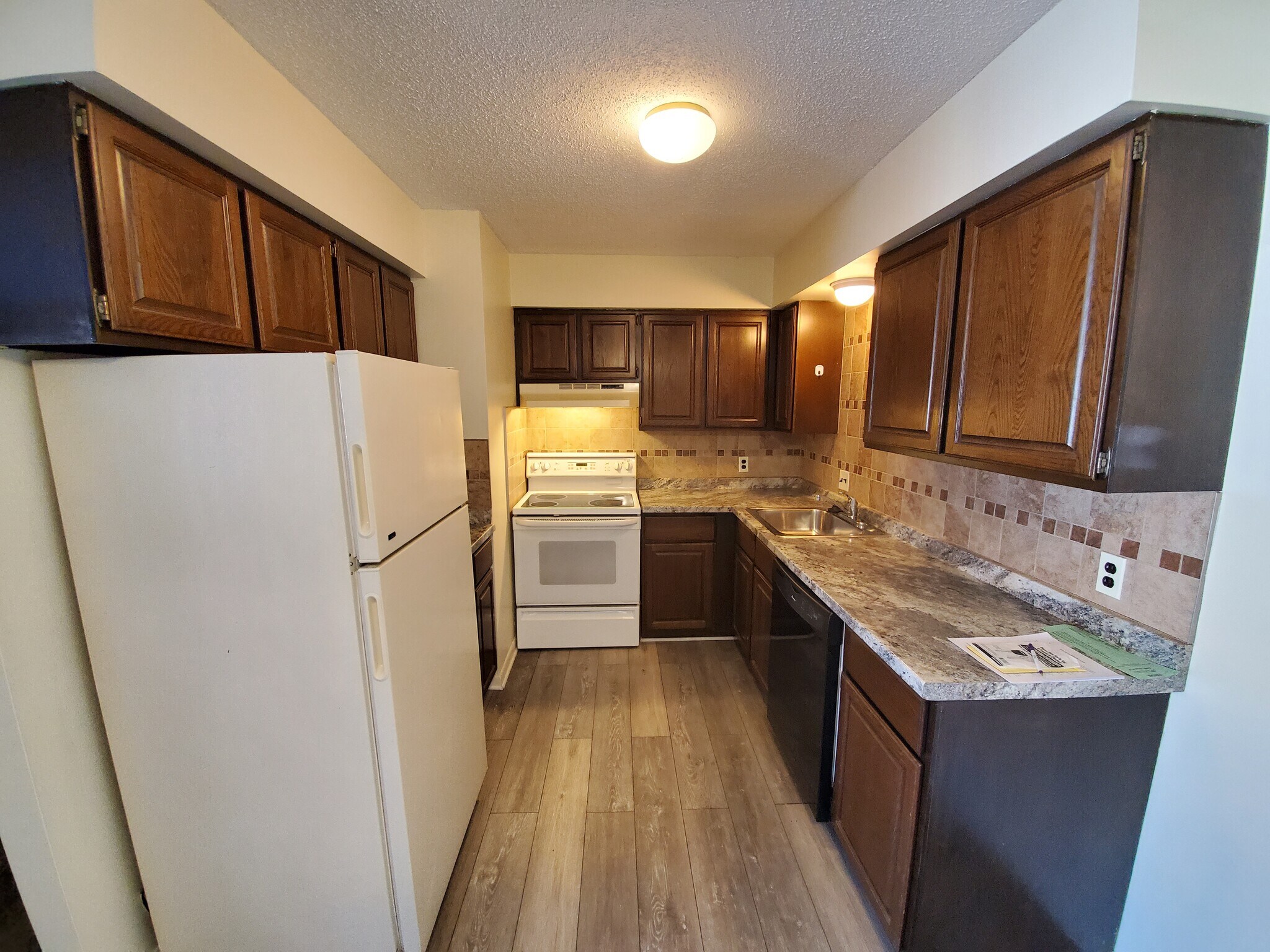 Building Photo - 22137 Huron River Dr