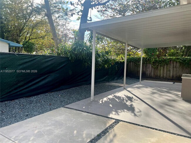 Building Photo - 3532 Thomas Ave