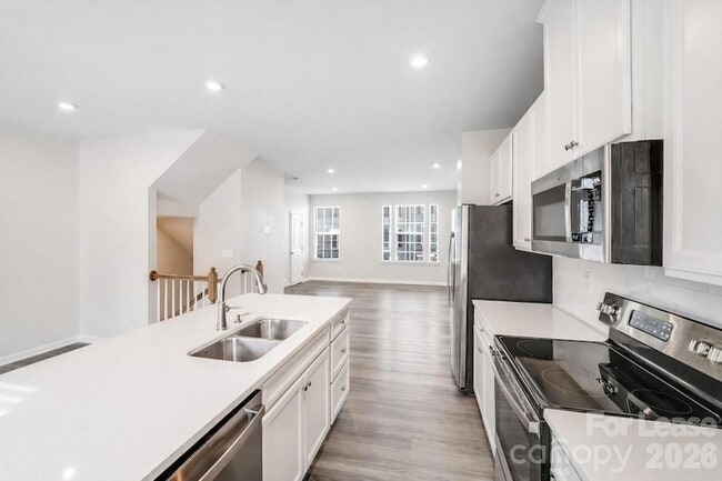 Building Photo - 2303 Autumn Olive Ln