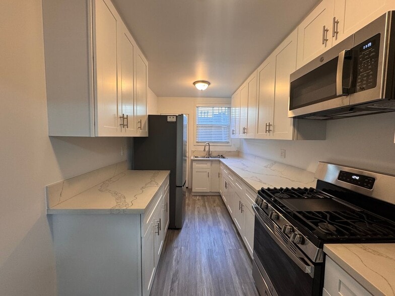 Building Photo - 456 N Westmoreland Ave