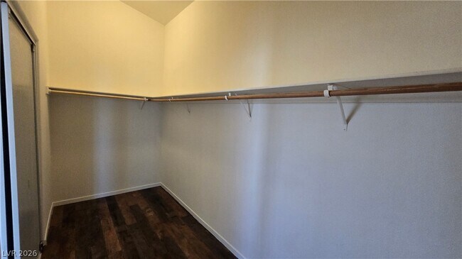Building Photo - 3902 W El Campo Grande Ave