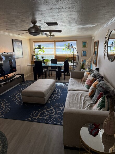 Building Photo - 2603 Almond Dr