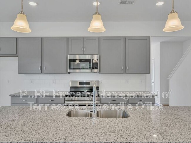Building Photo - 917 Andasia Wy