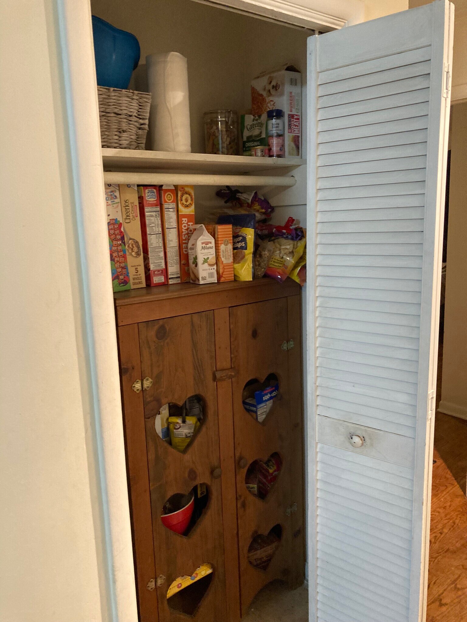 Kitchen Pantry - 1811 Ogle Dr SE