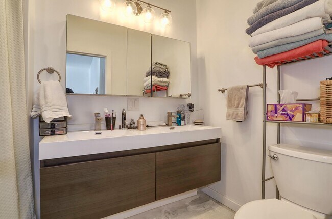 Building Photo - 1507 West St