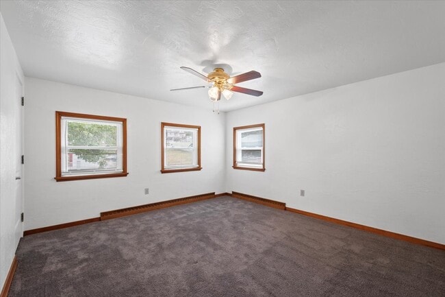 Building Photo - 3635 Poplar Ave