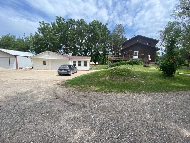 Building Photo - Acreage for Rent