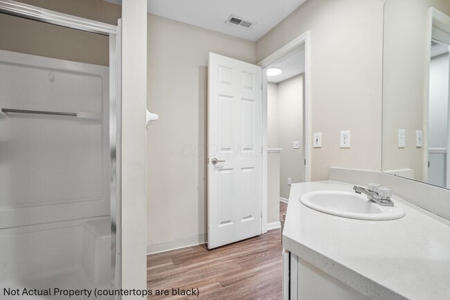 Building Photo - 4951 Stratford Pine Ln