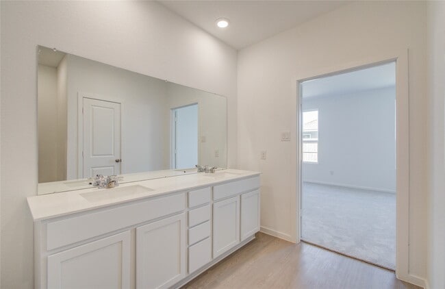 Building Photo - 26514 Foxtail Fern Dr