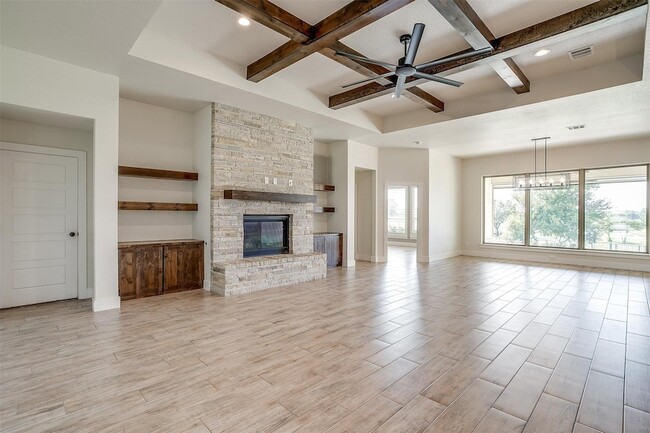 Building Photo - 1221 Crown Valley Dr