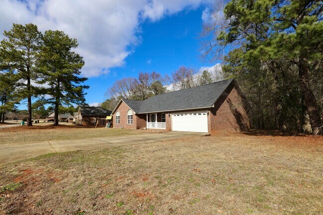 Building Photo - 2605 Turningleaf Ln