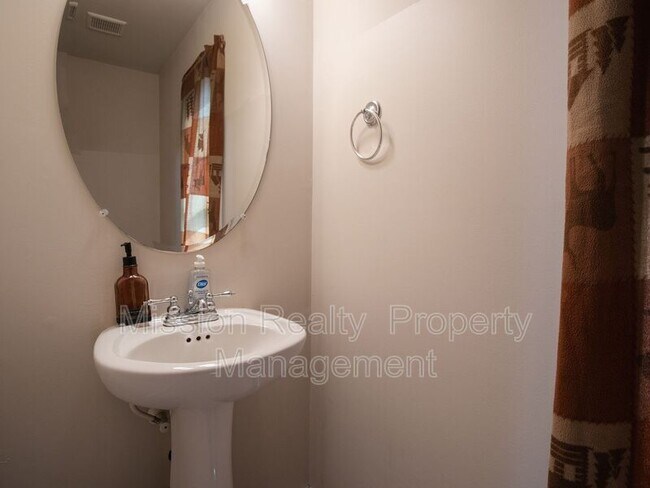 Building Photo - 11412 Parrish Creek Ln