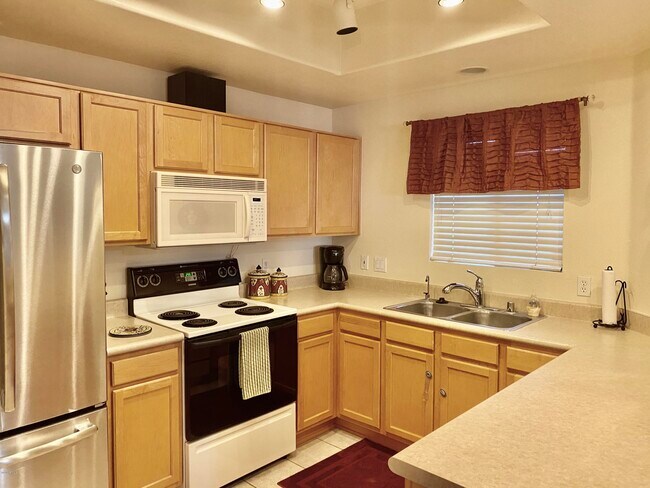 Building Photo - 11680 E Sahuaro Dr