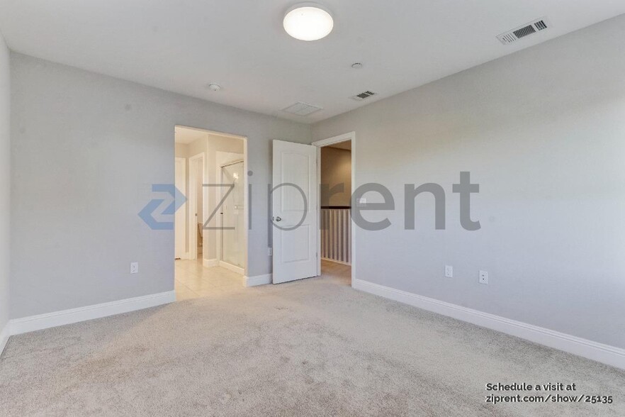 Building Photo - 1258 Detroit Ave