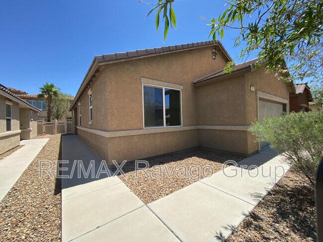 Building Photo - 1000 Aspen Cliff Dr