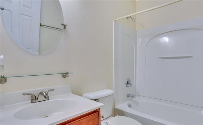 Building Photo - 3 Bed/2 Bath Home in Hamilton Grove at Savannah Quarters