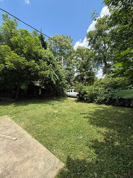 Building Photo - 5949 Wabada Ave