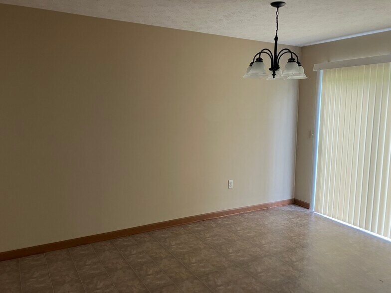 Building Photo - 1046 Laurel Tree Ct