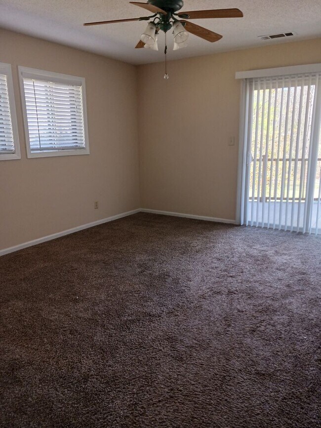 Building Photo - Charming 4BR/2.5BA Retreat on 2 Acres-Available Now!