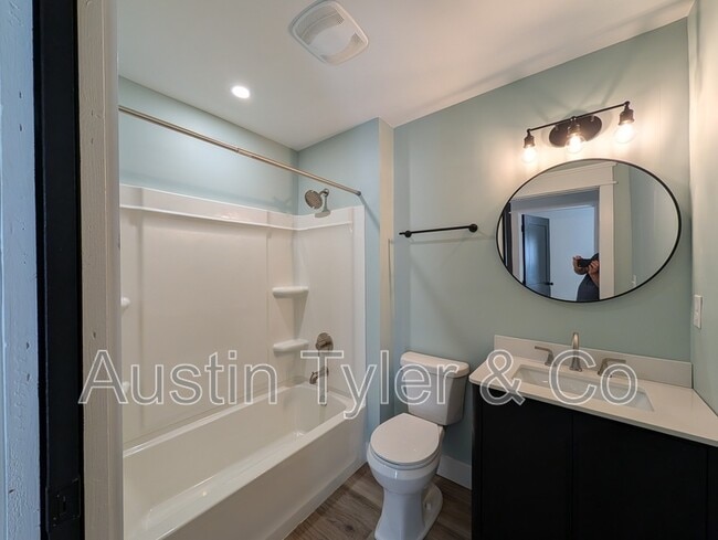 Building Photo - 2992 Smith St