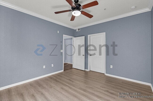 Building Photo - 5125 Palm Springs Blvd