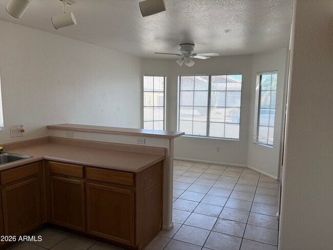 Building Photo - 3802 W Blackhawk Dr