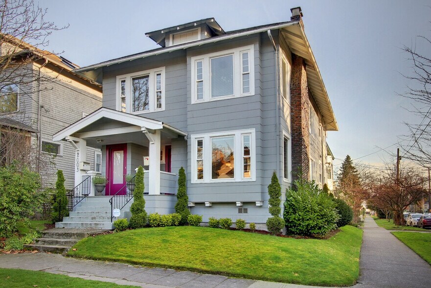 Building Photo - 515 21st Ave E