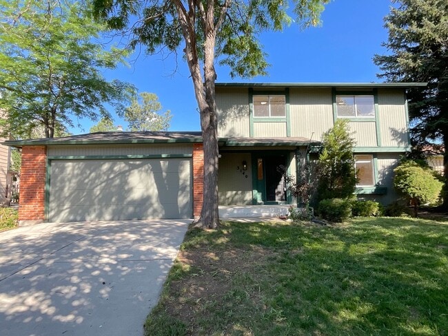 Primary Photo - 4 Bedroom Home Available Near E Cheyenne M...