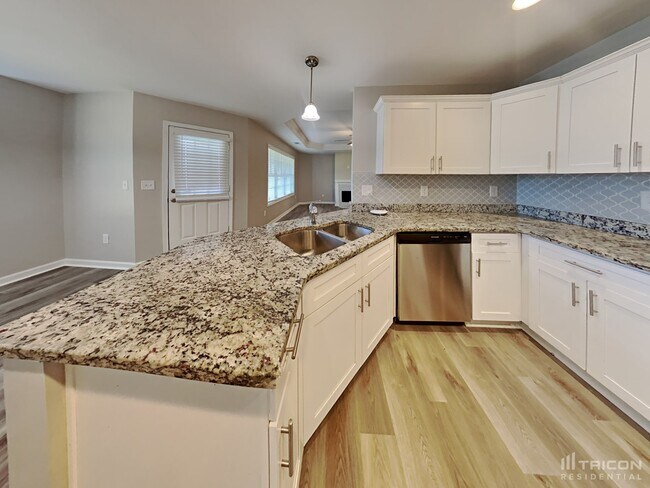 Building Photo - 365 McGiboney Ln