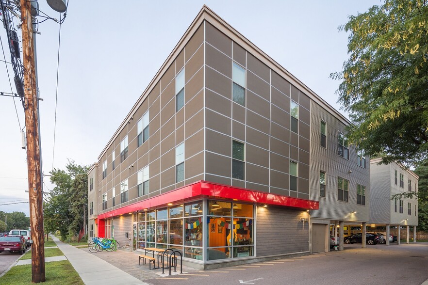 Primary Photo - Maiden Lane