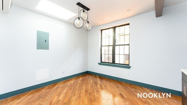 Building Photo - 530 Driggs Ave