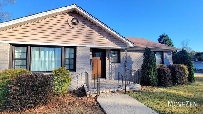 Building Photo - 1200 Dresden Dr W