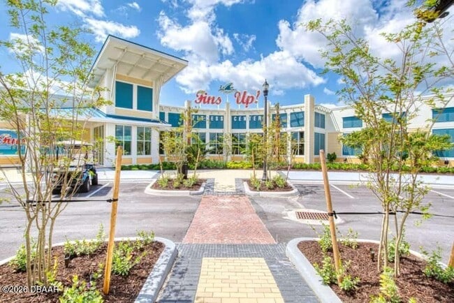 Building Photo - 402 Tiki Ter