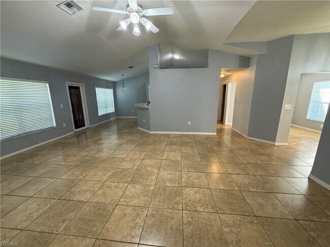 Building Photo - 175 Oxbow Beckley Ave